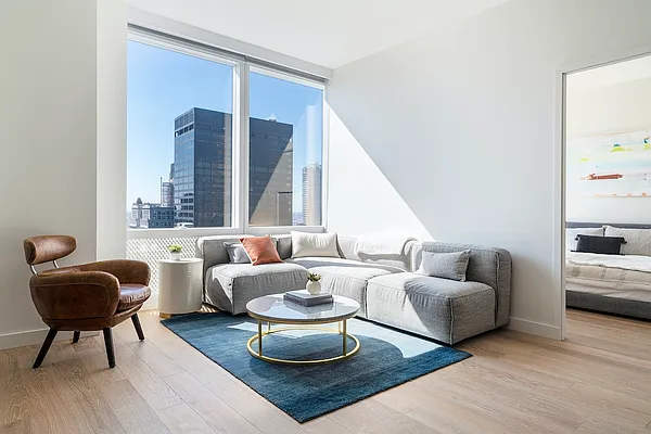 Rented by Greystar | media 1