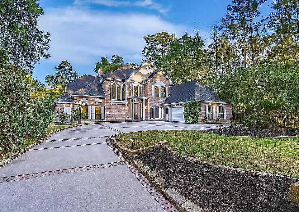1st image of 3230 Lake Island Dr