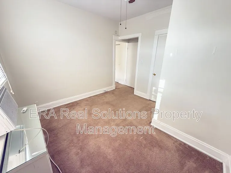 3943 Glenmore Ave #2 — Photo 10