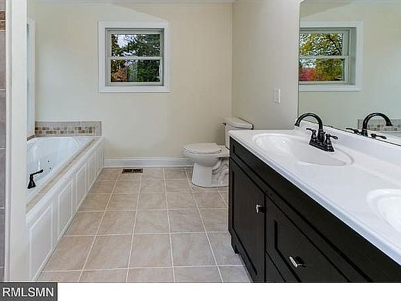 3rd image of 1287 Mackubin St