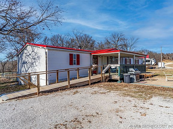 3rd image of 26285 W Highway 16