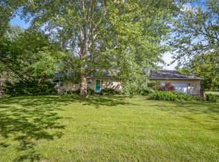 7N041 Silver Glen Rd, St Charles, IL 60175