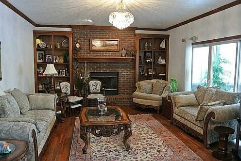 5th image of 8601 Creekwood Ln