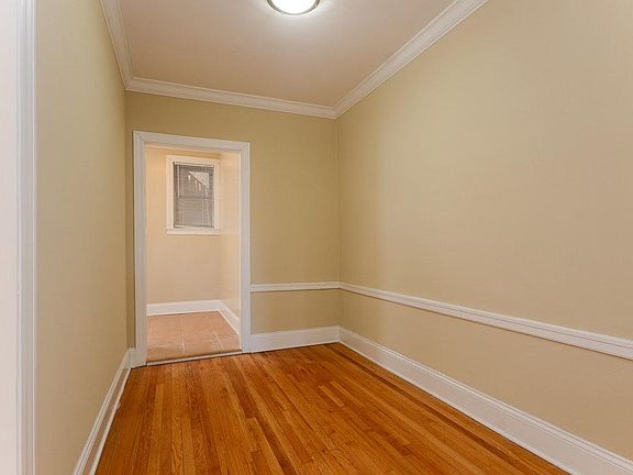 4th image of 622 Hinman Ave APT 2