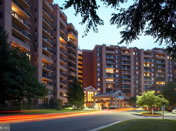 2230 George C Marshall Dr APT 324, Falls Church, VA 22043