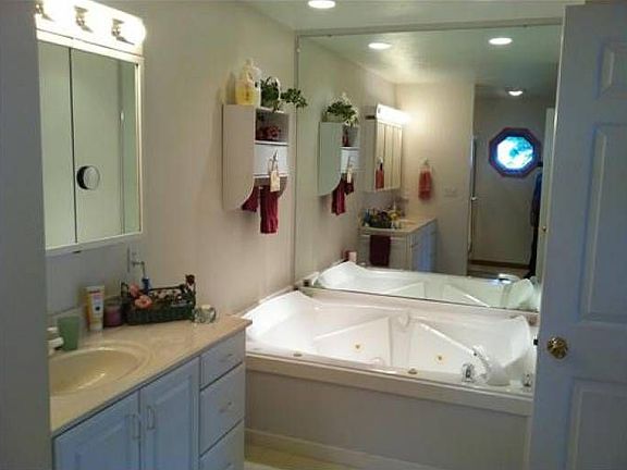 5th image of 57535 Raven Hill Dr