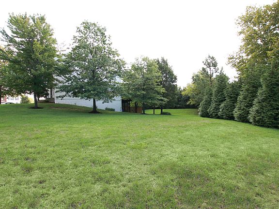 Dreamy rolling lawn. 