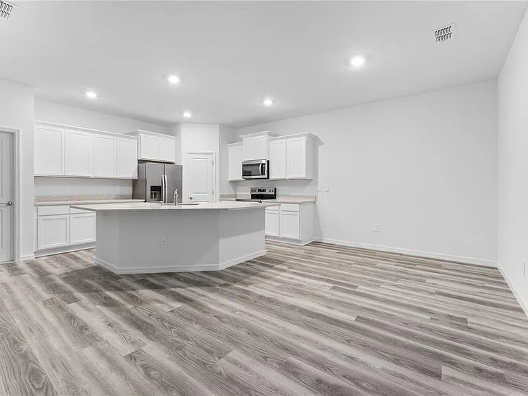 31351 Paper Birch St — Photo 7