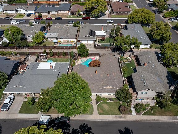 2nd image of 1176 La Sombra Ct