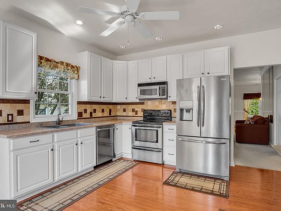 5th image of 539 Parkview Ln #120