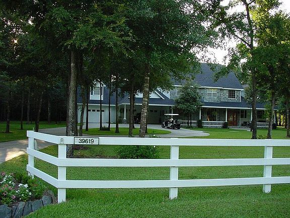 View of house from driveway