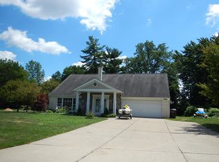 50020 White Mill Dr, Shelby Township, MI 48317