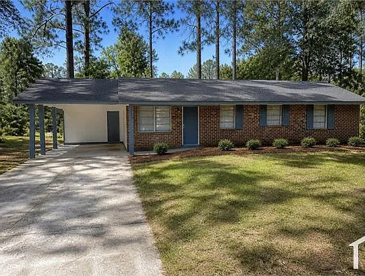 4 bed, 1272 sqft, $1,610 — Photo 1