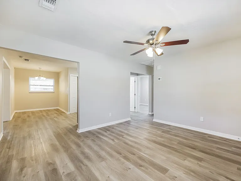 5 Victoria Dr — Photo 5