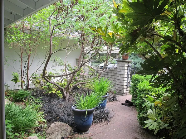 2348 Camp Baker Rd, Medford, OR 97501