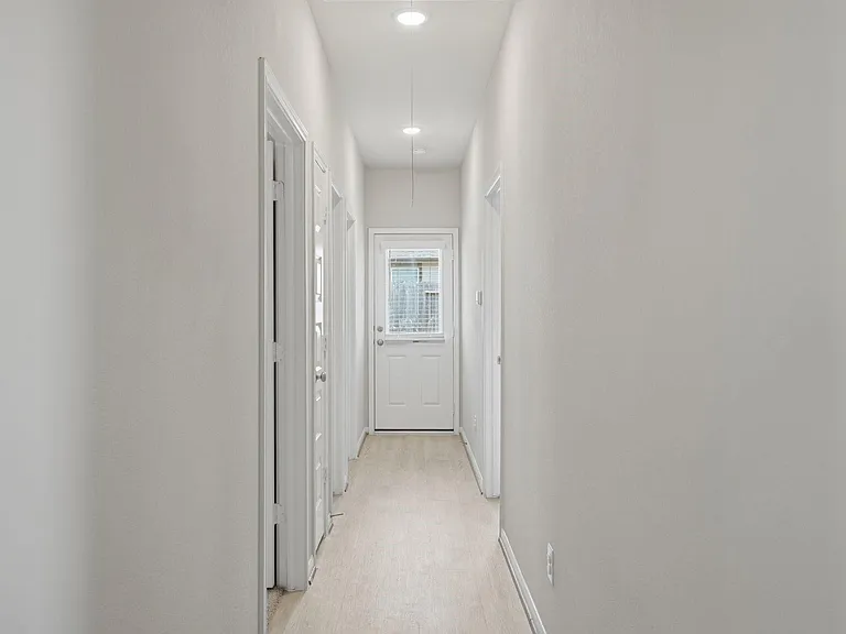 10406 Milford Woods Ln — Photo 20