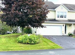 1 Sandra Ln, Rensselaer, NY 12144