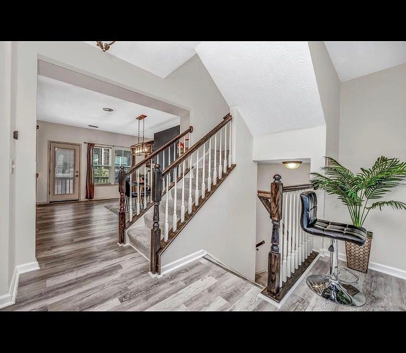 1st image of 9548 Cobblestone Walk