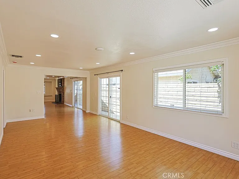 11851 Wisteria Ave — Photo 19