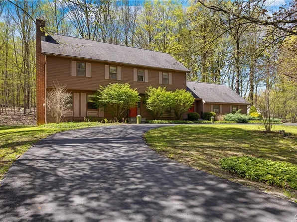 5037 Pine Valley Dr, Fayetteville, NY 13066