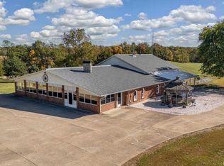 6694 Shamrock Rd, Tamaroa, IL 62888