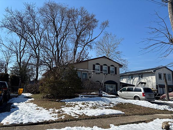 3rd image of 2645 Manall Ave