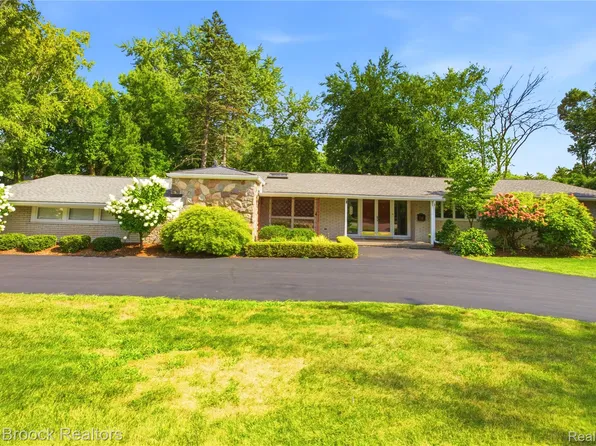 3159 Middlebury Ln, Bloomfield Hills, MI 48301