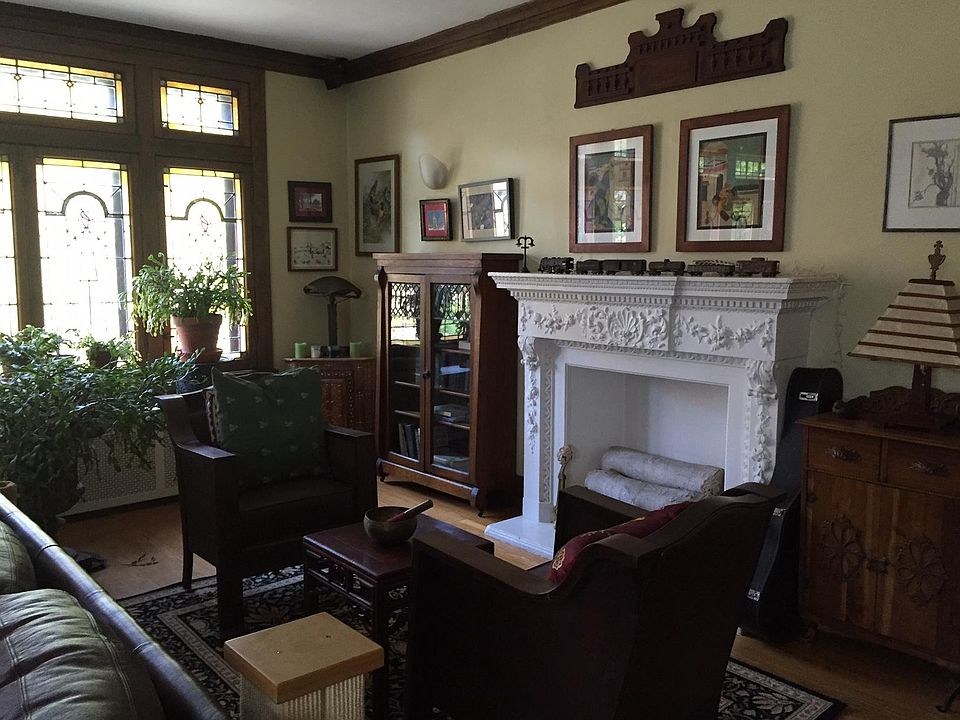 1st image of 2021 W Dickens Ave #2