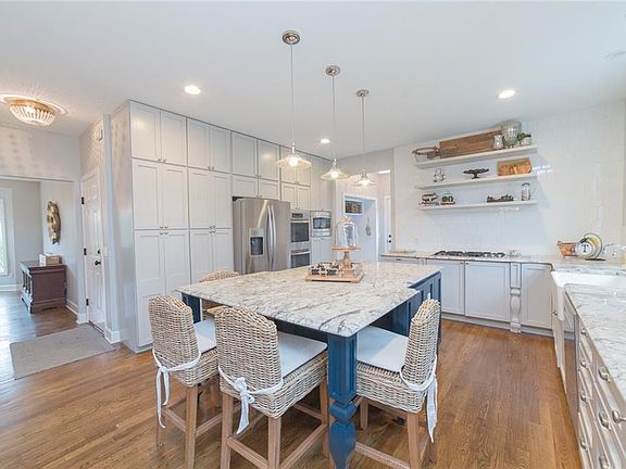 5th image of 17452 Deepview Dr