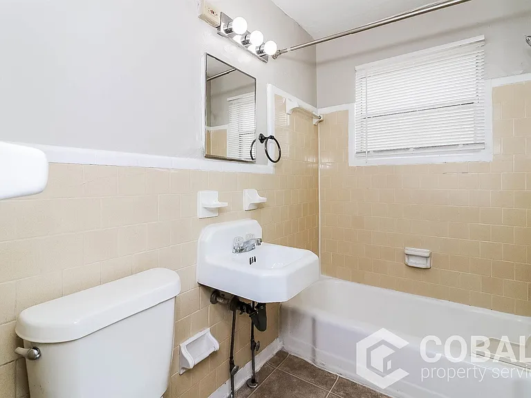 890 Greenwood Ave NE #4 — Photo 12