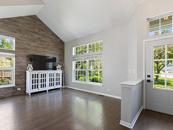 4th image of 249 Penny Ln