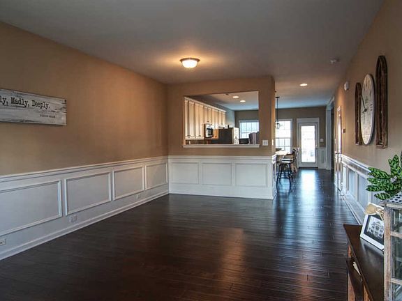 4th image of 4721 Larkhill Ln