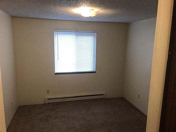 2nd image of 831 S Lincoln St APT 203