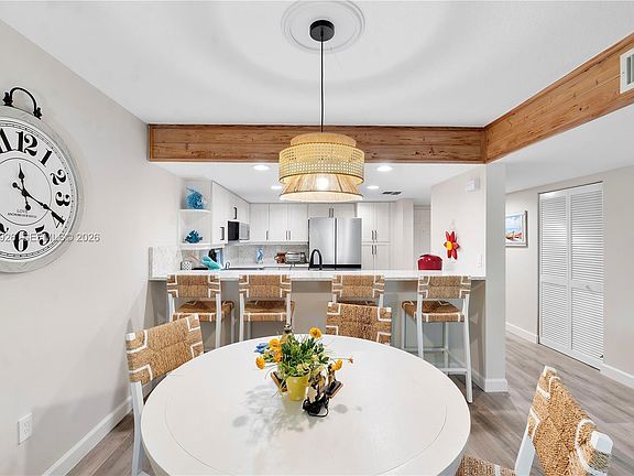 5th image of 522 Oak Harbour Dr #522