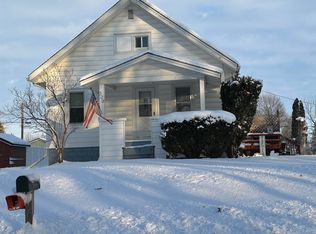 309 8th Ave SW, Oelwein, IA 50662