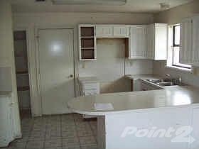 5th image of 1200 Harvell Dr