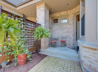 16755 Lake Rd, Brookfield, WI 53005