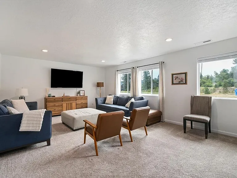 70 Wapiti Ct — Photo 32