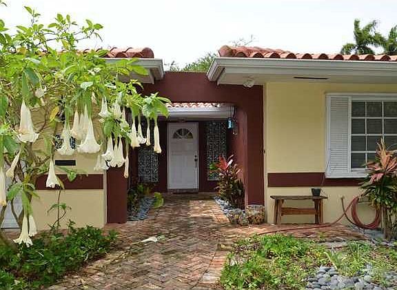 4th image of 304 San Sebastian Ave