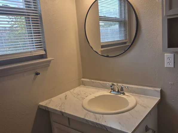 1306 Tres Rios Dr, San Angelo, TX 76903