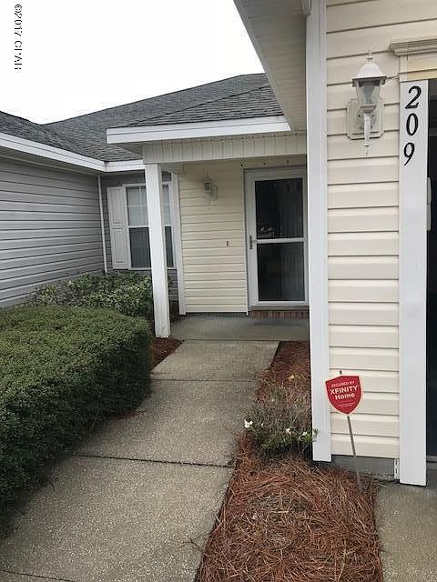 2nd image of 209 Park Pl