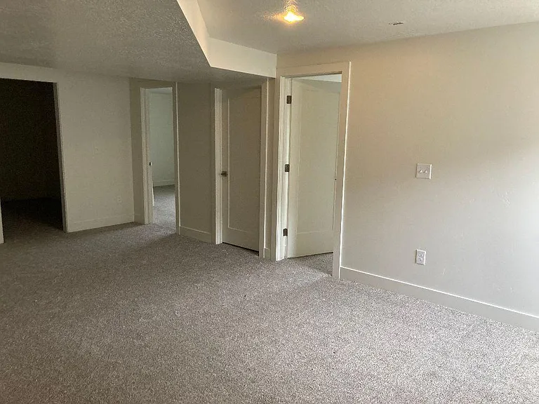 297 E 6790 S — Photo 9