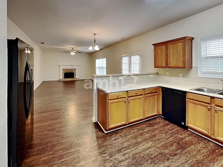 146 Melrose Creek Dr — Photo 3