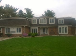 8 Woodland Dr, Carmel, IN 46032
