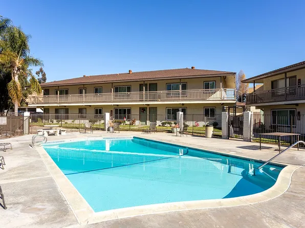 Stoneybrook Apartments