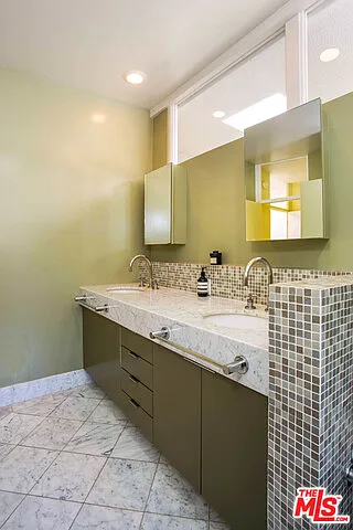 7561 Lolina Ln — Photo 22