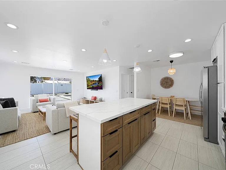 373 W Avenida Cerca — Photo 15