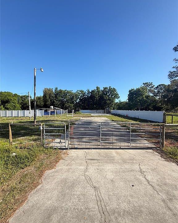 1st image of 19651 Causeway Blvd