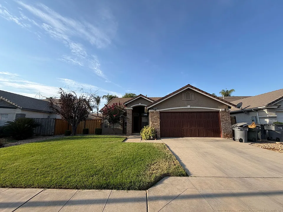 2785 E Shea Dr