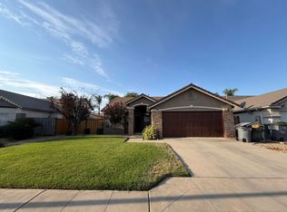 2785 E Shea Dr, Fresno, CA 93720